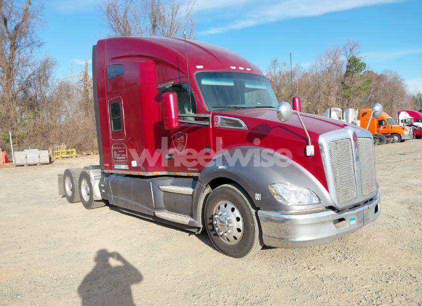 2015 Kenworth Construction T680 (VIN 1XKYDP9X6FJ445771) main photo