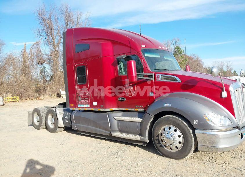 Photo 13 of 2015 Kenworth Construction T680 (VIN 1XKYDP9X6FJ445771)