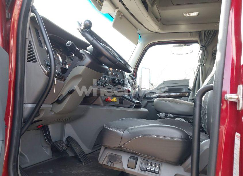 Photo 6 of 2015 Kenworth Construction T680 (VIN 1XKYDP9X6FJ445771)