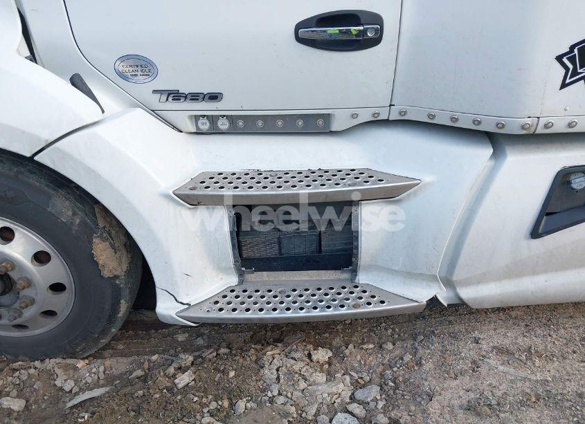 Photo 10 of 2015 Kenworth Construction T680 (VIN 1XKYDP9X7FJ432169)