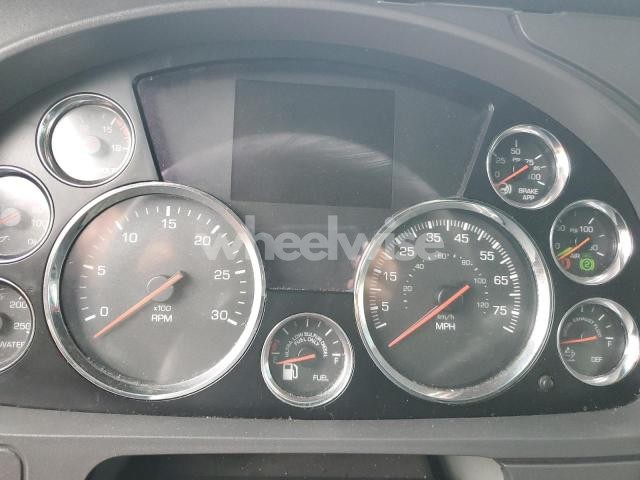 Photo 9 of 2020 KENWORTH T680 SEMI TRUCK (VIN 1XKYDP9X7LJ392395)