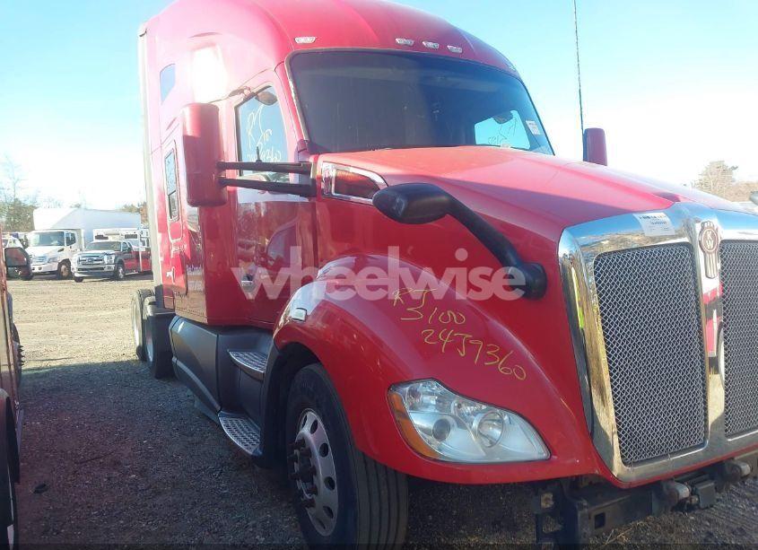 2017 Kenworth T680 (VIN 1XKYDP9X8HJ139111) main photo