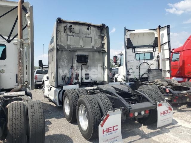 Photo 10 of 2022 KENWORTH T680 SEMI TRUCK (VIN 1XKYDP9X9NJ474812)