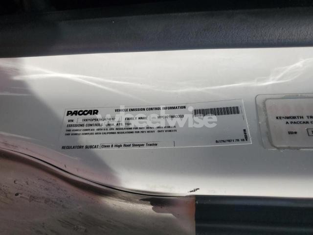 Photo 3 of 2022 KENWORTH T680 SEMI TRUCK (VIN 1XKYDP9X9NJ474812)