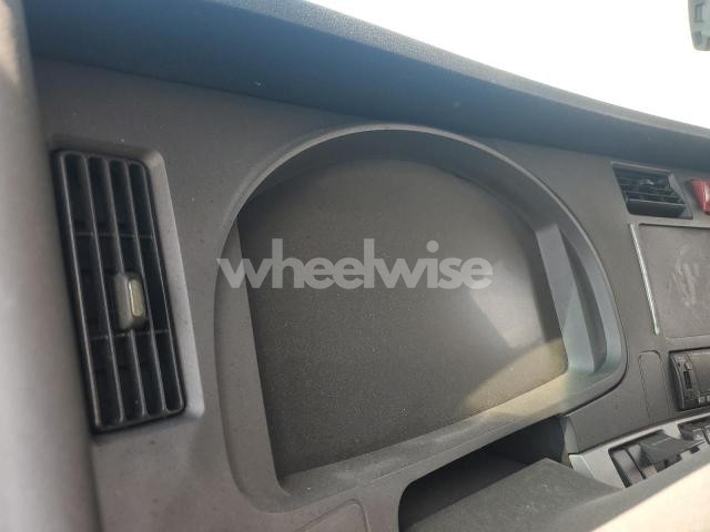 Photo 4 of 2022 KENWORTH T680 SEMI TRUCK (VIN 1XKYDP9X9NJ474812)