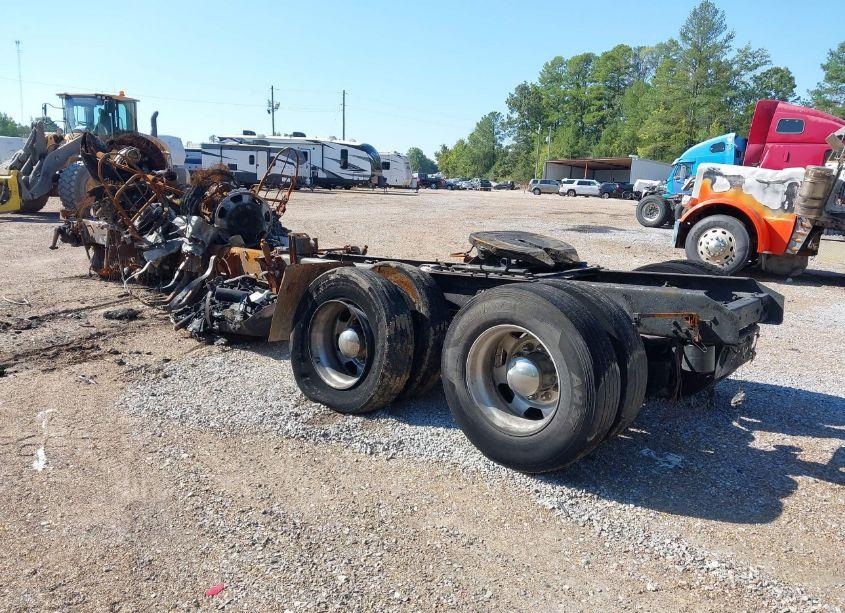 Photo 4 of 2014 Kenworth Construction T680 (VIN 1XKYDP9XXEJ389672)