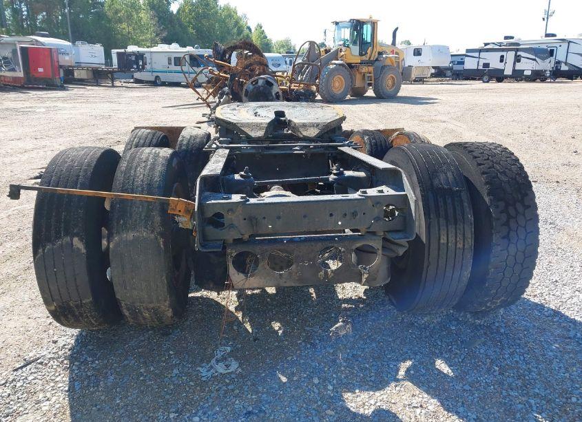 Photo 8 of 2014 Kenworth Construction T680 (VIN 1XKYDP9XXEJ389672)