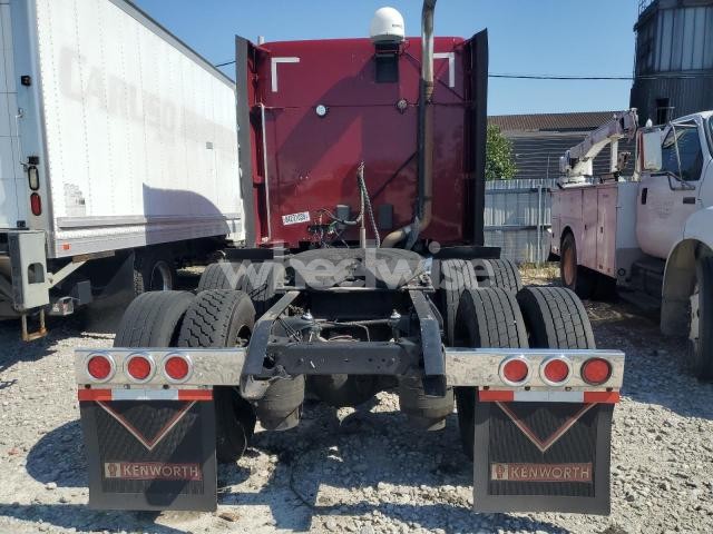 Photo 2 of 2017 KENWORTH T680 SEMI TRUCK (VIN 1XKYDP9XXHJ159182)