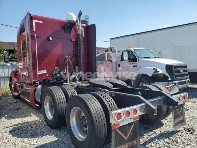 Photo 3 of 2017 KENWORTH T680 SEMI TRUCK (VIN 1XKYDP9XXHJ159182)