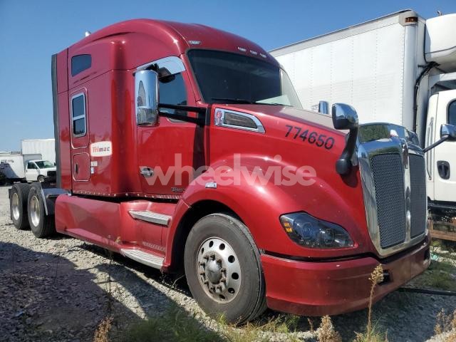 Photo 8 of 2017 KENWORTH T680 SEMI TRUCK (VIN 1XKYDP9XXHJ159182)
