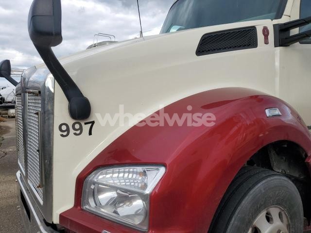Photo 2 of 2019 KENWORTH CONSTRUCTI - SEMI TRUCK (VIN 1XKZD48X0KJ219997)