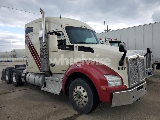 Photo 3 of 2019 KENWORTH CONSTRUCTI - SEMI TRUCK (VIN 1XKZD48X0KJ219997)