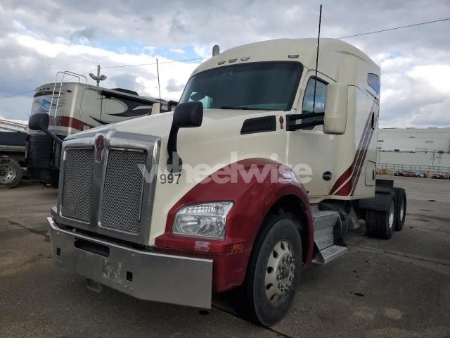 Photo 9 of 2019 KENWORTH CONSTRUCTI - SEMI TRUCK (VIN 1XKZD48X0KJ219997)