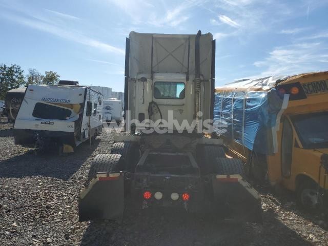 Photo 4 of 2015 KENWORTH T880 SEMI TRUCK (VIN 1XKZD49X6FJ423210)