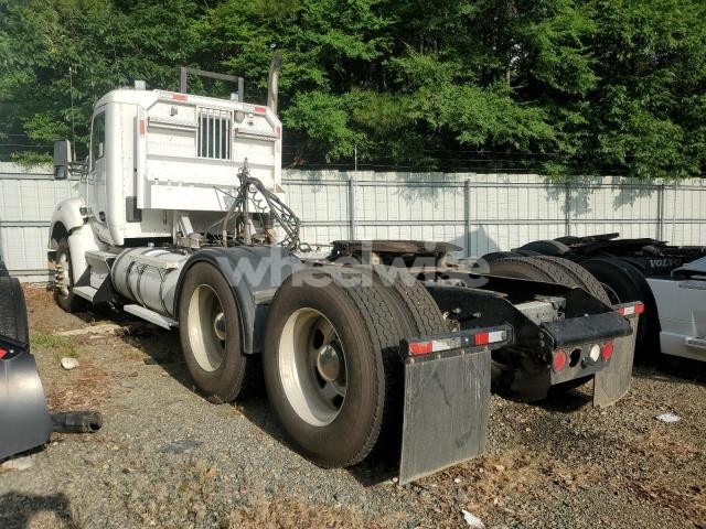 Photo 5 of 2016 KENWORTH T880 SEMI TRUCK (VIN 1XKZD49X6GJ481920)