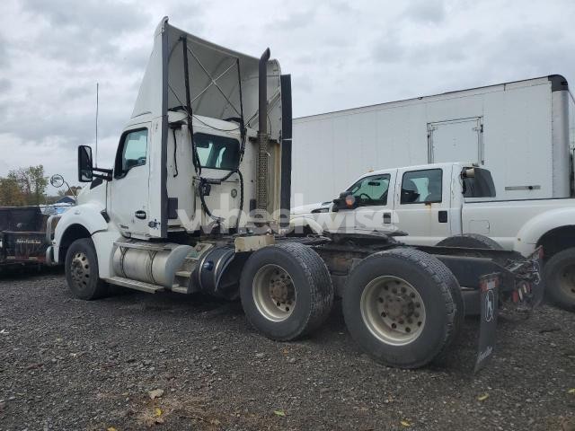 Photo 7 of 2015 KENWORTH T880 SEMI TRUCK (VIN 1XKZD49XXFJ423209)