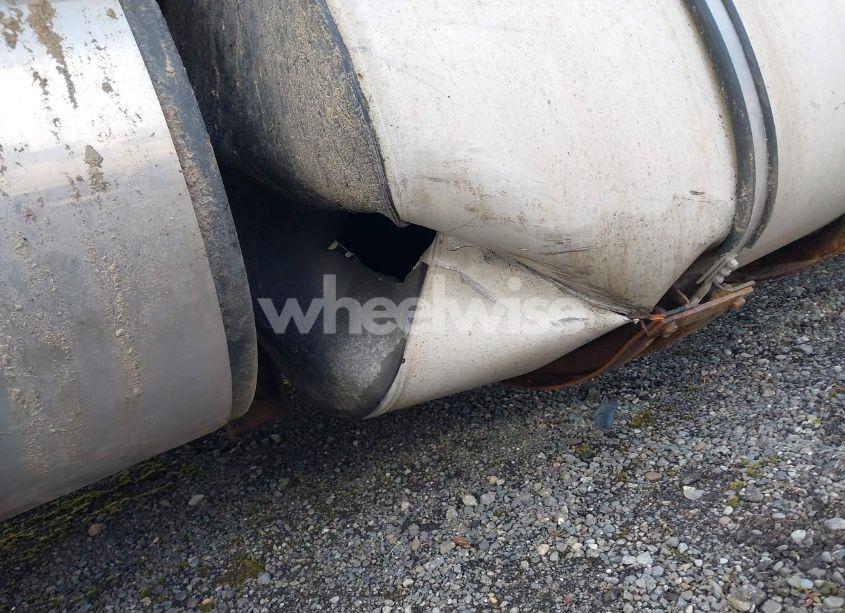 Photo 13 of 2020 Kenworth T880 N/A (VIN 1XKZD49XXLJ377926)