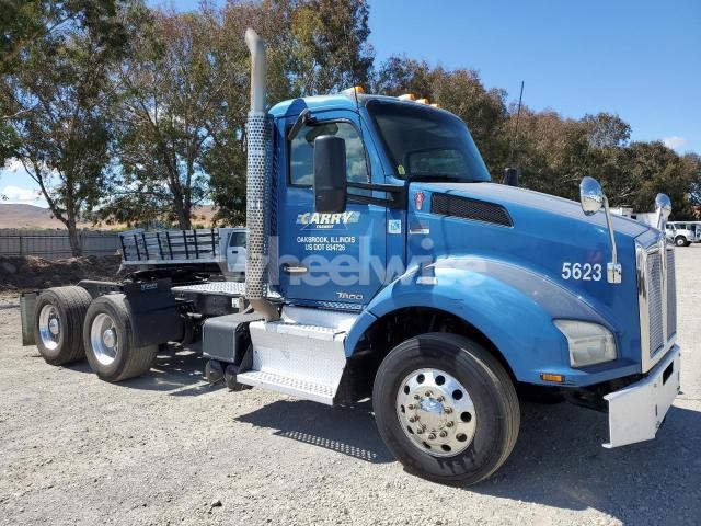 Photo 4 of 2016 KENWORTH T880 SEMI TRUCK (VIN 1XKZDP8X4GJ122150)