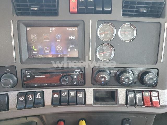 Photo 8 of 2016 KENWORTH T880 SEMI TRUCK (VIN 1XKZDP8X4GJ122150)