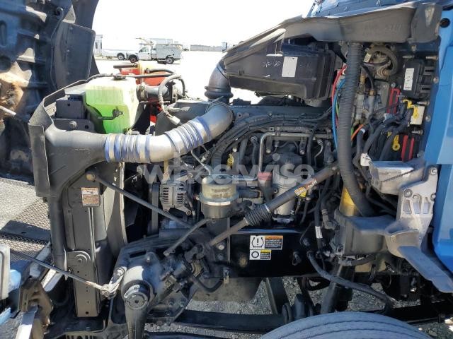 Photo 10 of 2016 KENWORTH T880 SEMI TRUCK (VIN 1XKZDP8X7GJ487163)