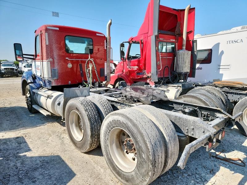 Photo 10 of 2020 KENWORTH T880 SEMI TRUCK (VIN 1XKZDP9X2LJ314501)