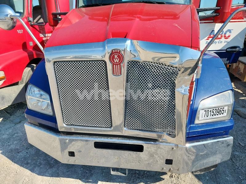 Photo 5 of 2020 KENWORTH T880 SEMI TRUCK (VIN 1XKZDP9X2LJ314501)