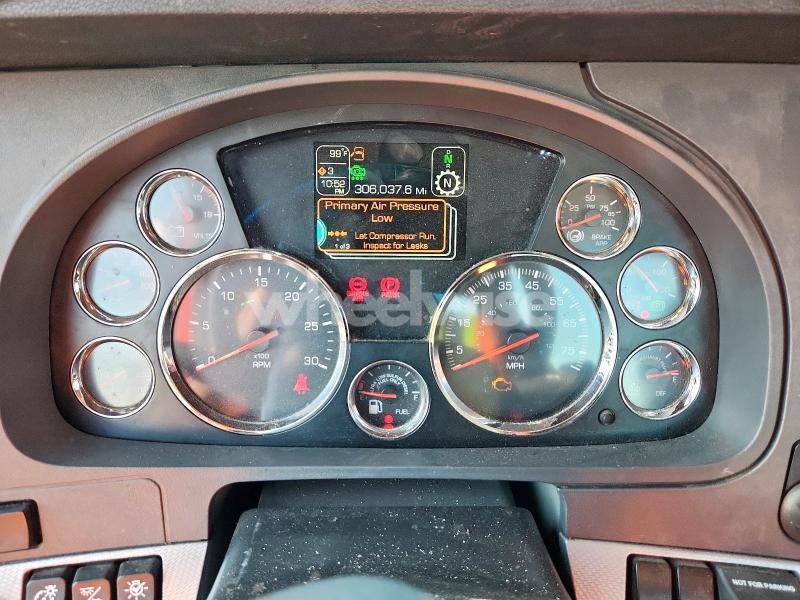 Photo 6 of 2020 KENWORTH T880 SEMI TRUCK (VIN 1XKZDP9X2LJ314501)