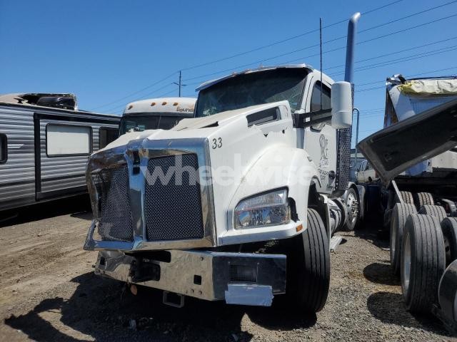 Photo 4 of 2024 KENWORTH CONSTRUCTION T880 (VIN 1XKZP40X9RJ369829)