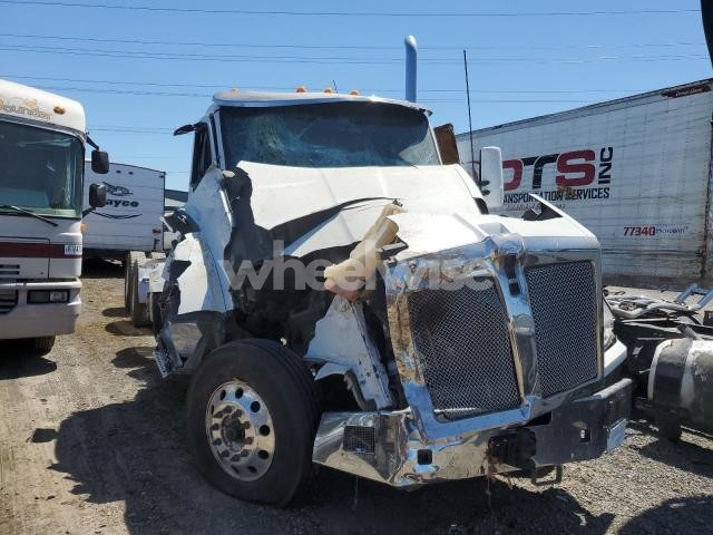 Photo 5 of 2024 KENWORTH CONSTRUCTION T880 (VIN 1XKZP40X9RJ369829)