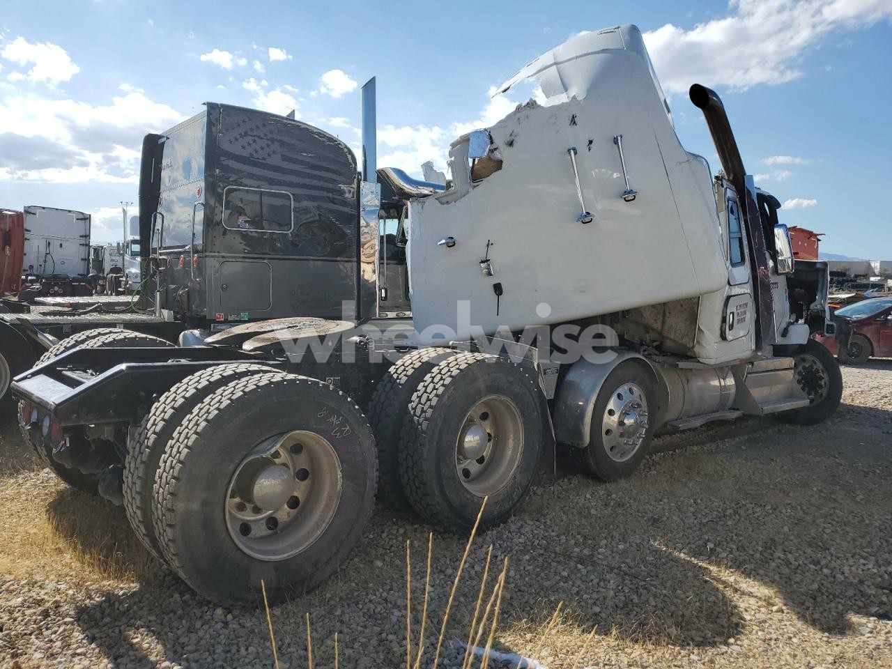 Photo 4 of 2025 KENWORTH T880 SEMI TRUCK (VIN 1XKZP4EX9SJ101040)