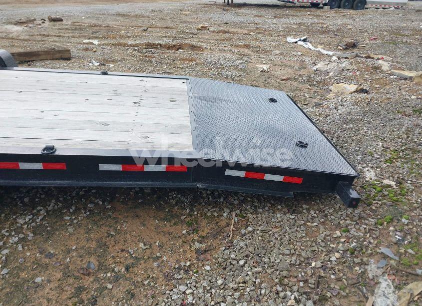 Photo 3 of 2023 Down To EARTH WOOD DECK CARHAULER (VIN 1XNBC3620P3098876)