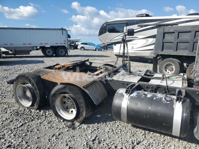 Photo 9 of 1999 PETERBILT 379 SEMI TRUCK N/A (VIN 1XP5D69X0XD454103)