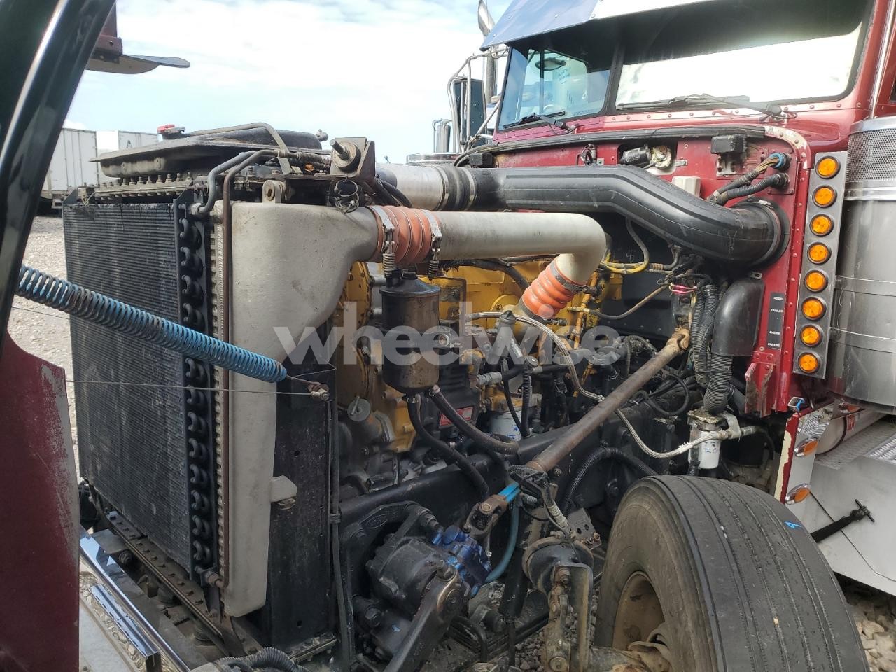 Photo 7 of 2001 PETERBILT 379 SEMI TRUCK (VIN 1XP5DB9X01N557130)