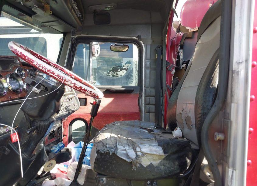 Photo 6 of 2004 Peterbilt 379 N/A (VIN 1XP5DB9X04D819870)