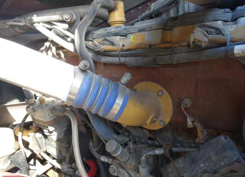 Photo 9 of 2004 Peterbilt 379 N/A (VIN 1XP5DB9X04D819870)