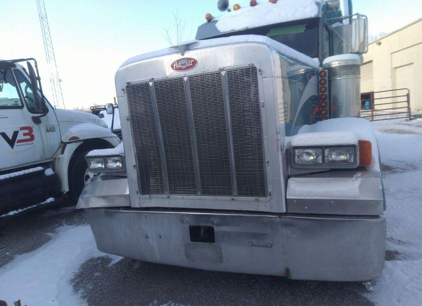 Photo 13 of 2000 Peterbilt 379 N/A (VIN 1XP5DB9X1YD506851)