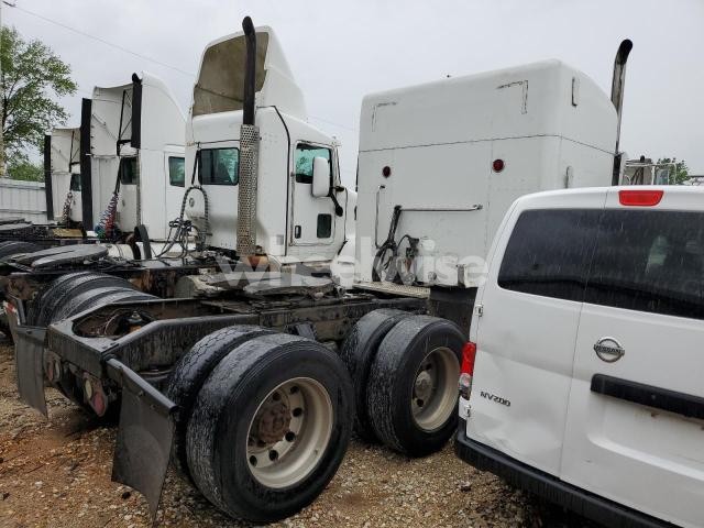 Photo 5 of 2005 PETERBILT 379 SEMI TRUCK N/A (VIN 1XP5DB9X35N881291)