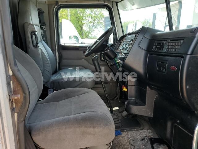 Photo 9 of 2005 PETERBILT 379 SEMI TRUCK N/A (VIN 1XP5DB9X35N881291)