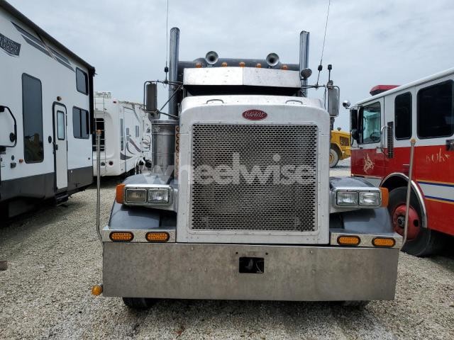 Photo 8 of 1993 PETERBILT 379 SEMI TRUCK N/A (VIN 1XP5DB9X3PD330982)