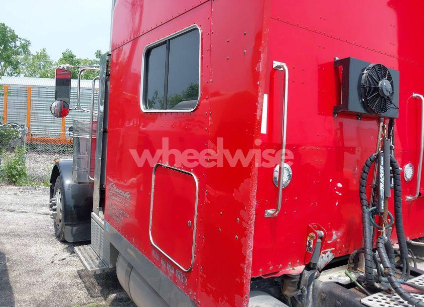 Photo 14 of 2005 Peterbilt 379 N/A (VIN 1XP5DB9X55N841424)