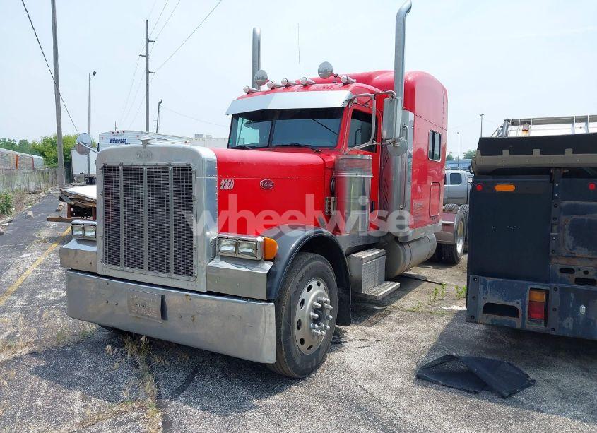 Photo 2 of 2005 Peterbilt 379 N/A (VIN 1XP5DB9X55N841424)