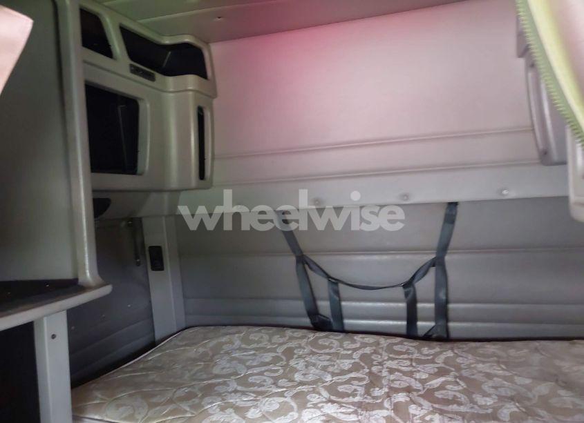 Photo 7 of 2005 Peterbilt 379 N/A (VIN 1XP5DB9X55N841424)