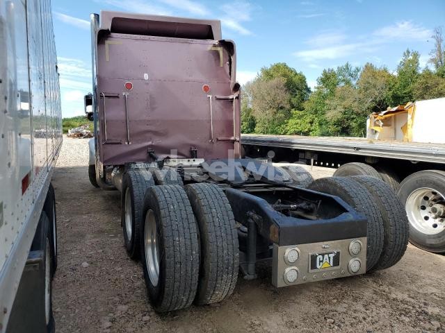Photo 5 of 2004 PETERBILT 379 SEMI TRUCK (VIN 1XP5DB9X64N824257)