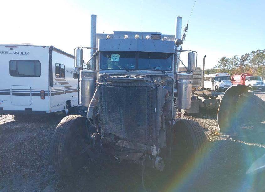 Photo 13 of 2000 Peterbilt 379 N/A (VIN 1XP5DB9X6YD526660)