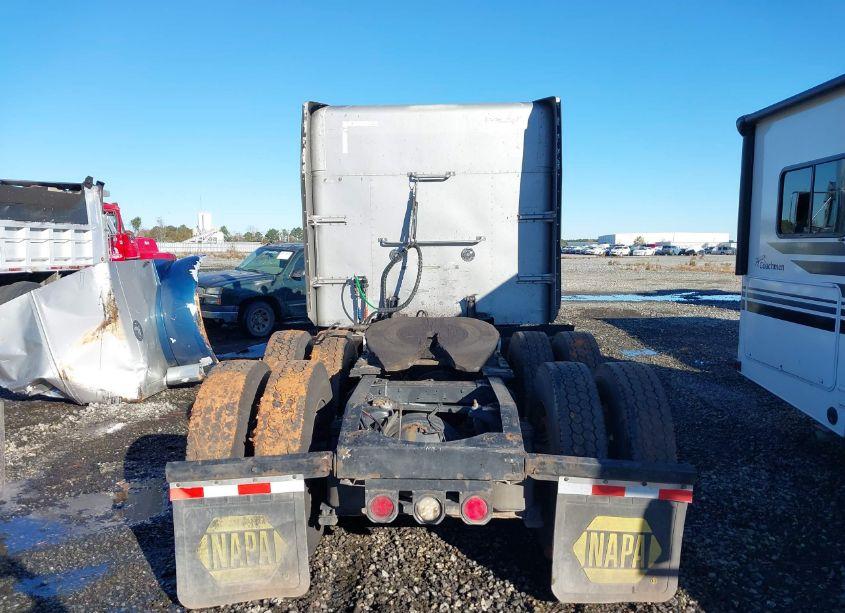 Photo 16 of 2000 Peterbilt 379 N/A (VIN 1XP5DB9X6YD526660)