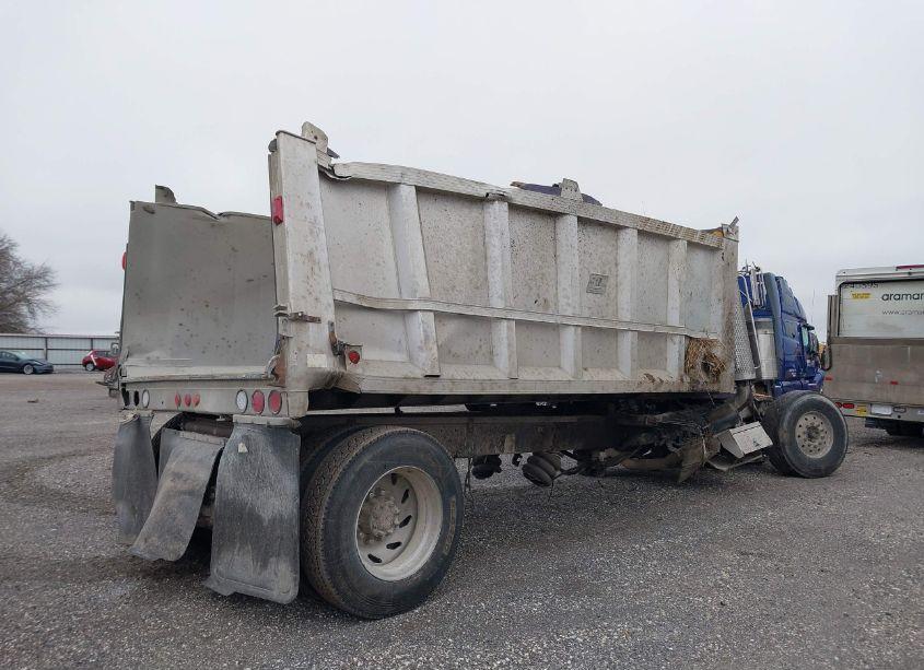 Photo 4 of 2000 Peterbilt 379 N/A (VIN 1XP5DB9X8YD512081)