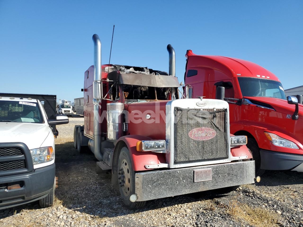 2002 PETERBILT 379 SEMI TRUCK (VIN 1XP5DB9XX1D570232) main photo