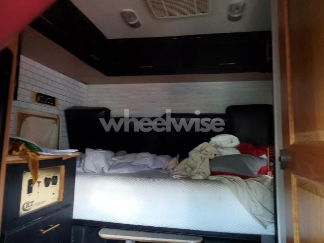 Photo 2 of 1997 PETERBILT 379 SEMI TRUCK N/A (VIN 1XP5DR8X5VD429116)