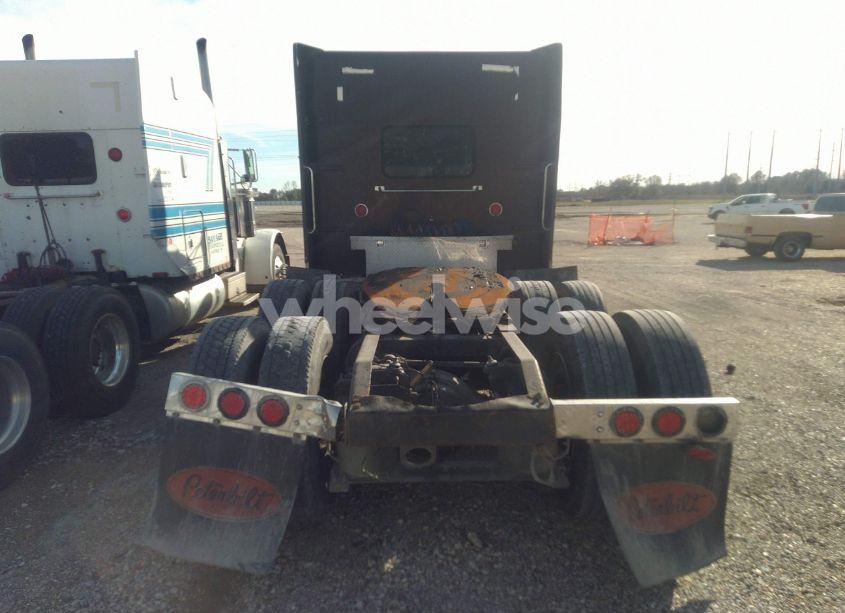 Photo 8 of 1998 Peterbilt 379 N/A (VIN 1XP5DR9X0WD456448)