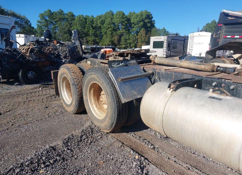 Photo 12 of 1995 Peterbilt 379 N/A (VIN 1XP5DR9X6SD378848)